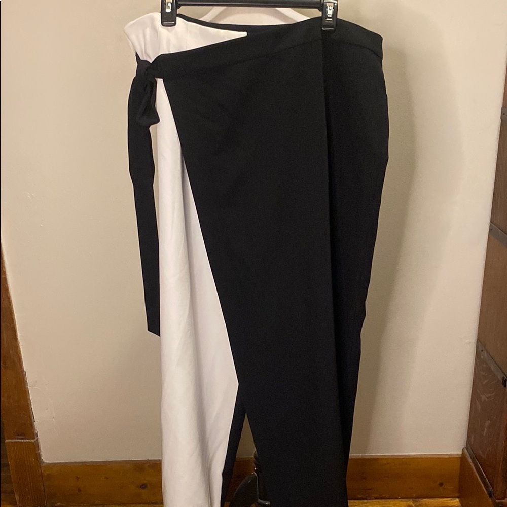Refinity Black and White Women's Trousers